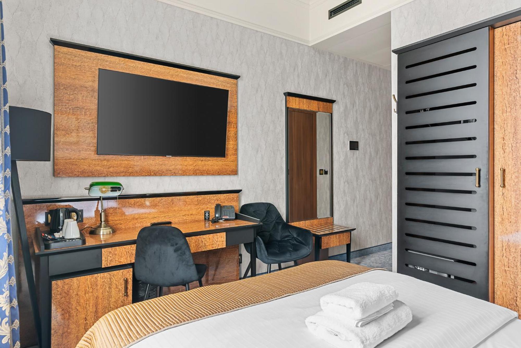 Hotel Diament Plaza Katoviçe Dış mekan fotoğraf