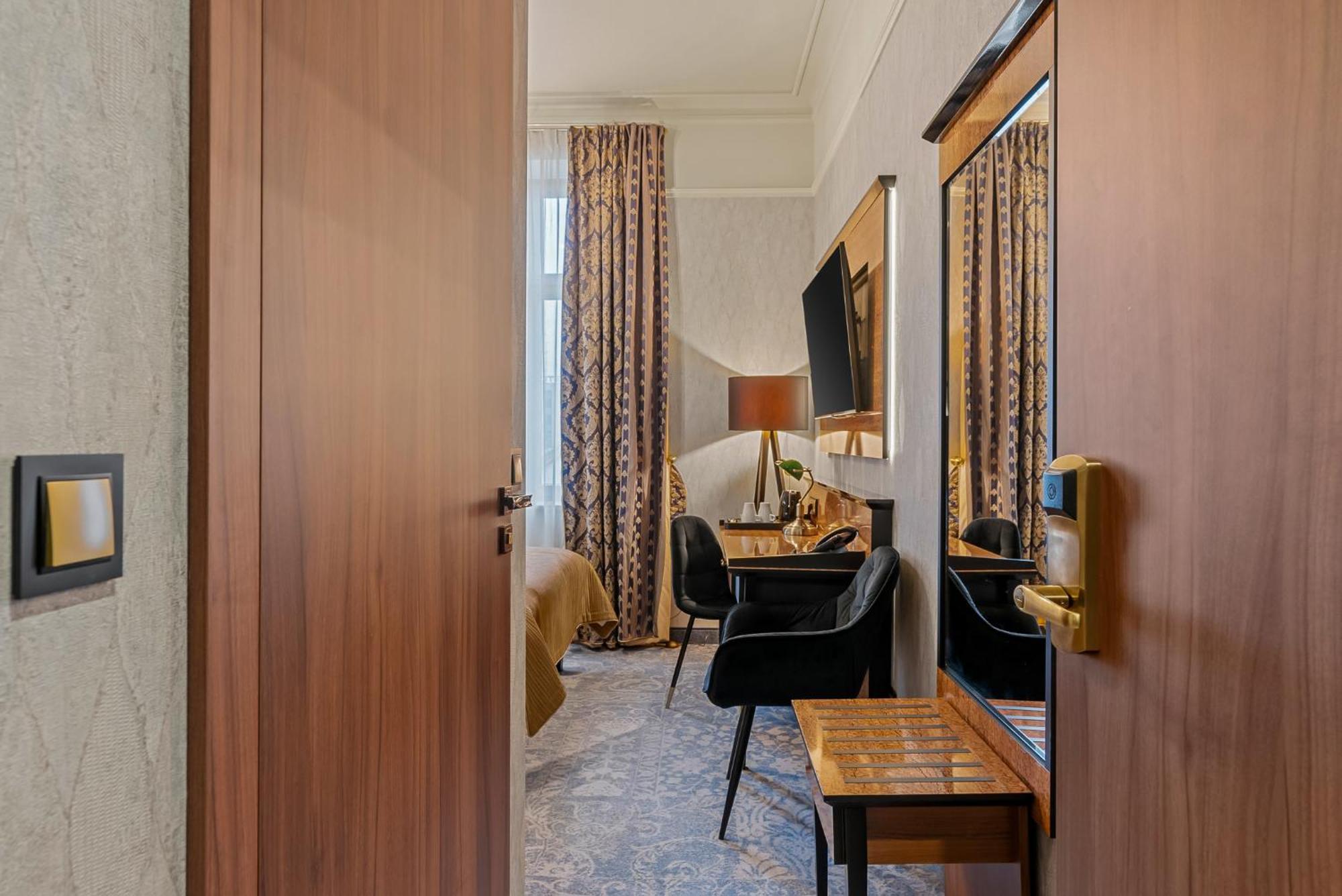 Hotel Diament Plaza Katoviçe Dış mekan fotoğraf