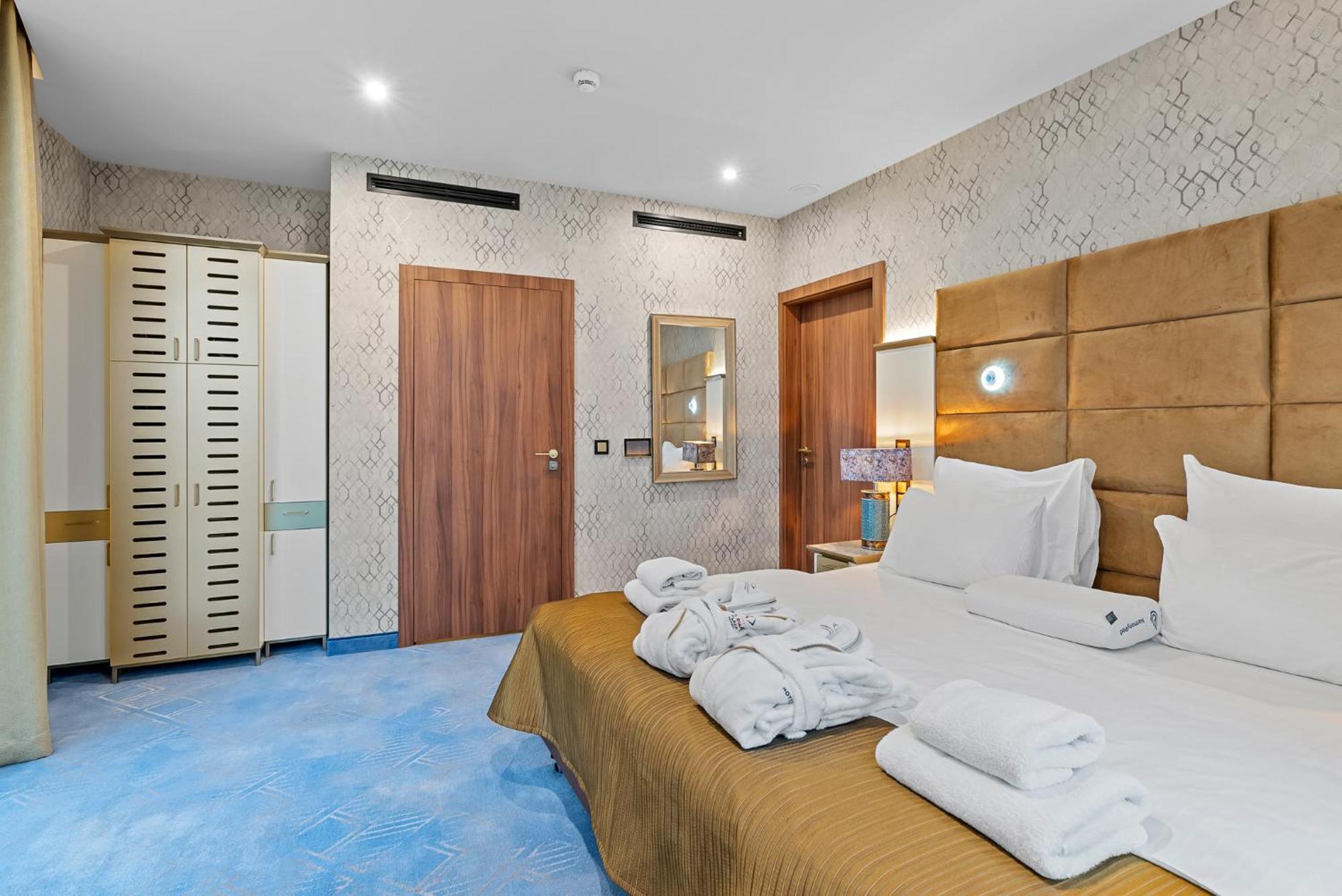 Hotel Diament Plaza Katoviçe Dış mekan fotoğraf
